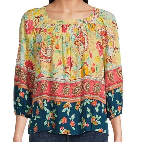 Figueroa & Flower Tops - Figueroa & Flower Colorful Floral Women's Top Size PL Pullover Top 3/4 Sleeves